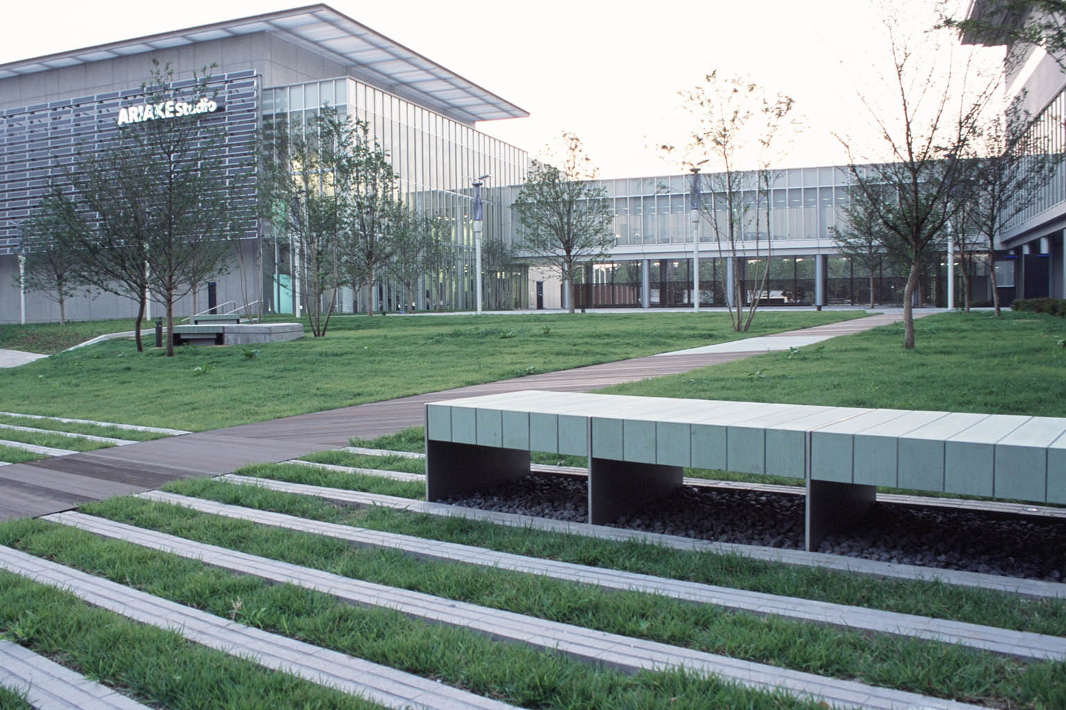 パナソニック・センター中庭